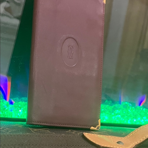 Cartier Burgandy Leather Wallet with Gold Accent - Picture 3 of 15